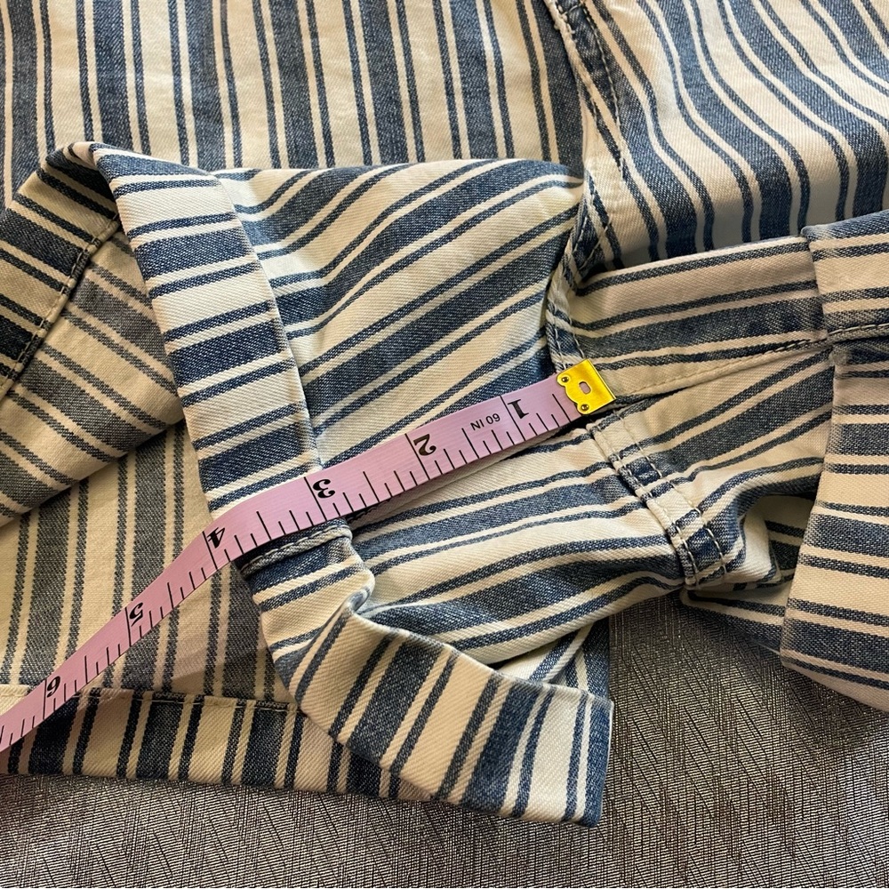 NWOT - American Eagle - Size 14 - Blue and White Striped “Mom” Shorts - Picture 9 of 10